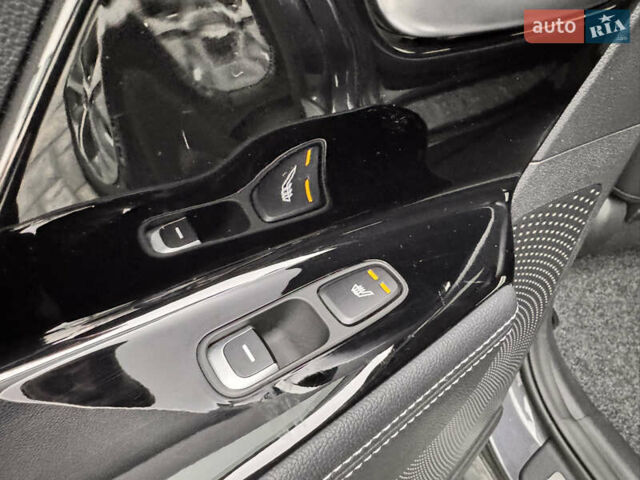 Серый Киа Niro, объемом двигателя 0 л и пробегом 77 тыс. км за 19500 $, фото 22 на Automoto.ua
