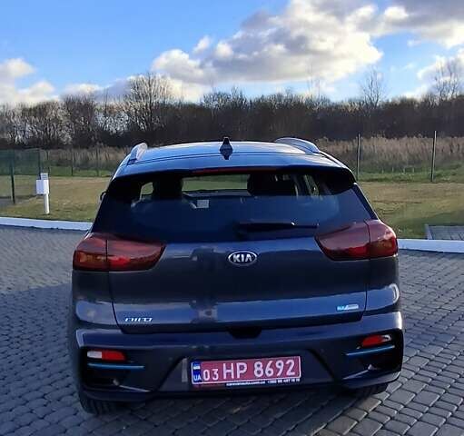 Сірий Кіа Niro, об'ємом двигуна 0 л та пробігом 91 тис. км за 19300 $, фото 8 на Automoto.ua