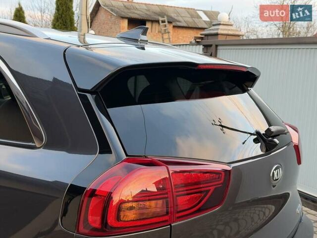 Сірий Кіа Niro, об'ємом двигуна 0 л та пробігом 118 тис. км за 20499 $, фото 29 на Automoto.ua