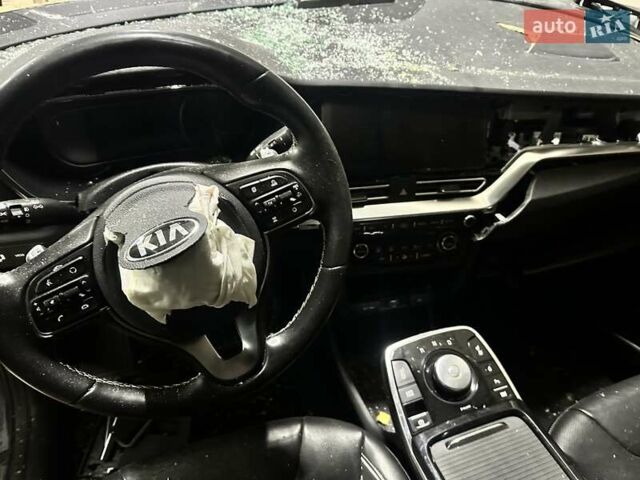 Сірий Кіа Niro, об'ємом двигуна 0 л та пробігом 149 тис. км за 7900 $, фото 16 на Automoto.ua