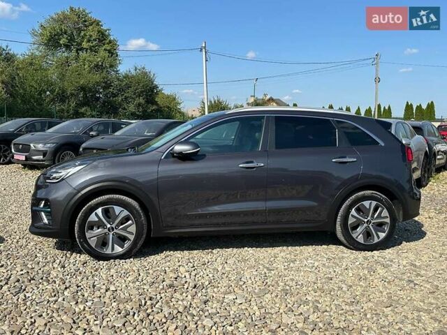 Сірий Кіа Niro, об'ємом двигуна 0 л та пробігом 76 тис. км за 22700 $, фото 4 на Automoto.ua