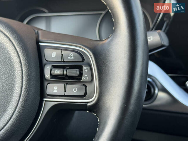 Серый Киа Niro, объемом двигателя 0 л и пробегом 139 тыс. км за 17699 $, фото 47 на Automoto.ua