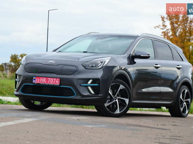 Серый Киа Niro, объемом двигателя 0 л и пробегом 77 тыс. км за 19950 $, фото 12 на Automoto.ua