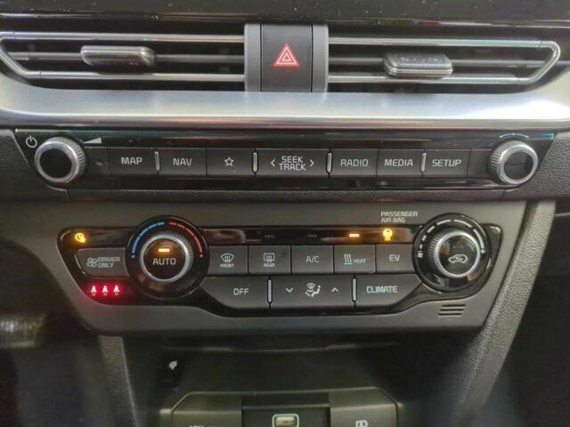 Серый Киа Niro, объемом двигателя 0 л и пробегом 79 тыс. км за 16200 $, фото 14 на Automoto.ua