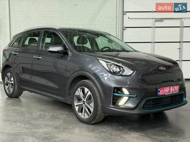 Сірий Кіа Niro, об'ємом двигуна 0 л та пробігом 114 тис. км за 18329 $, фото 2 на Automoto.ua