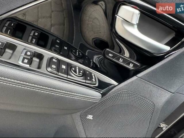 Серый Киа Niro, объемом двигателя 0 л и пробегом 147 тыс. км за 18800 $, фото 38 на Automoto.ua