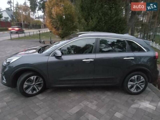 Киа Niro 2020 в Ирпене на Automoto.ua Серый Киа Niro, объемом двигателя 0 л и пробегом 99 тыс. км за 20490 $, фото 6 на Automoto.ua