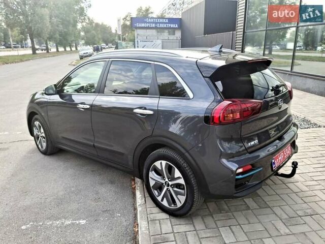 Сірий Кіа Niro, об'ємом двигуна 0 л та пробігом 126 тис. км за 20900 $, фото 12 на Automoto.ua
