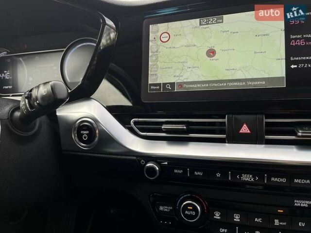 Серый Киа Niro, объемом двигателя 0 л и пробегом 72 тыс. км за 19750 $, фото 51 на Automoto.ua