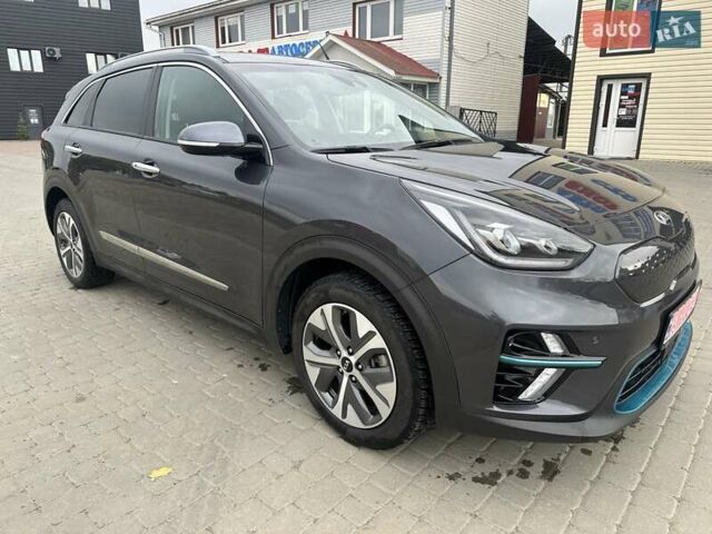 Серый Киа Niro, объемом двигателя 0 л и пробегом 117 тыс. км за 19700 $, фото 1 на Automoto.ua