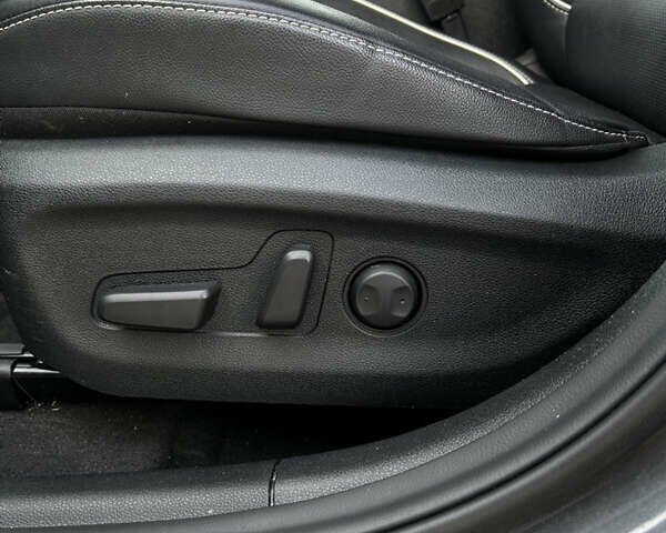 Сірий Кіа Niro, об'ємом двигуна 0 л та пробігом 113 тис. км за 19580 $, фото 25 на Automoto.ua