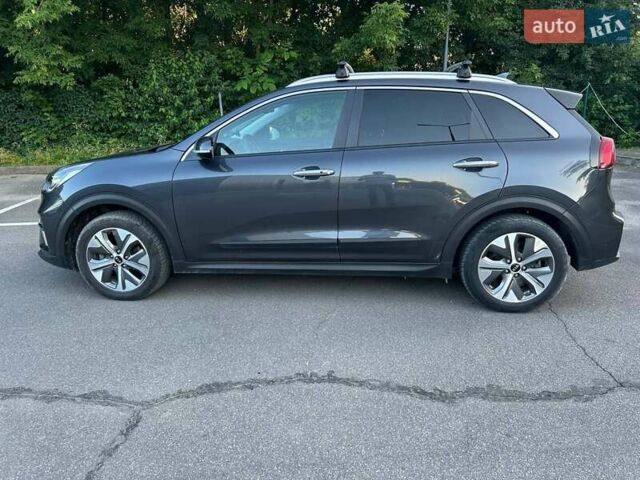 Серый Киа Niro, объемом двигателя 0 л и пробегом 160 тыс. км за 19200 $, фото 9 на Automoto.ua