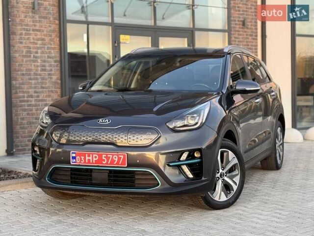 Сірий Кіа Niro, об'ємом двигуна 0 л та пробігом 135 тис. км за 17500 $, фото 5 на Automoto.ua