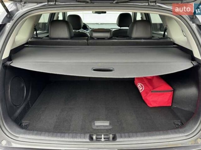 Серый Киа Niro, объемом двигателя 0 л и пробегом 147 тыс. км за 18800 $, фото 40 на Automoto.ua