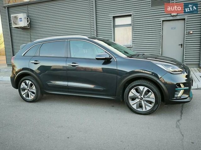 Сірий Кіа Niro, об'ємом двигуна 0 л та пробігом 96 тис. км за 16900 $, фото 27 на Automoto.ua