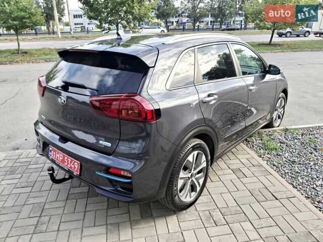 Сірий Кіа Niro, об'ємом двигуна 0 л та пробігом 126 тис. км за 20900 $, фото 9 на Automoto.ua