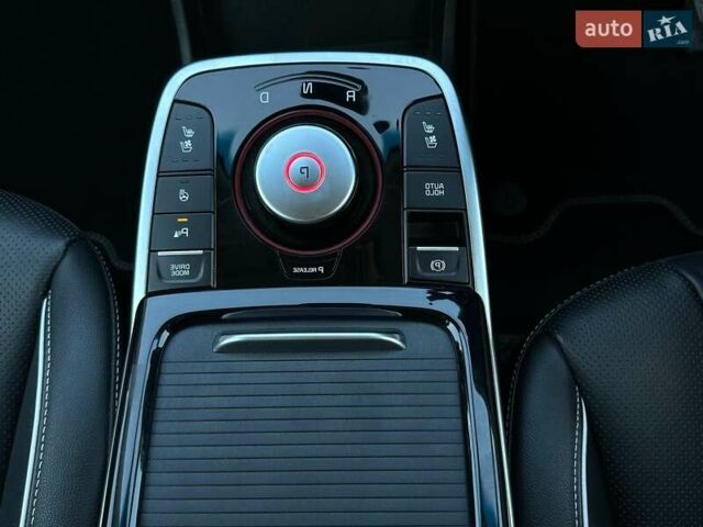 Сірий Кіа Niro, об'ємом двигуна 0 л та пробігом 76 тис. км за 22700 $, фото 33 на Automoto.ua