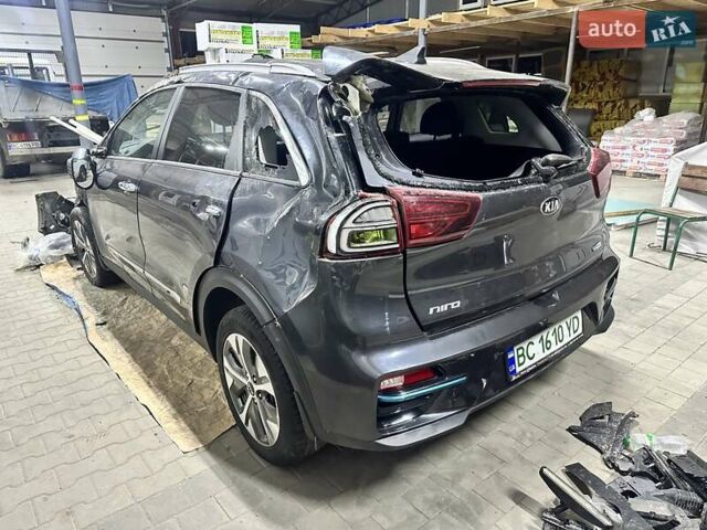 Сірий Кіа Niro, об'ємом двигуна 0 л та пробігом 149 тис. км за 7900 $, фото 5 на Automoto.ua