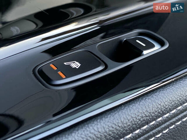 Сірий Кіа Niro, об'ємом двигуна 0 л та пробігом 116 тис. км за 21800 $, фото 105 на Automoto.ua