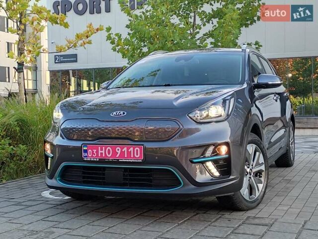 Киа Niro 2020 в Ровно на Automoto.ua Серый Киа Niro, объемом двигателя 0 л и пробегом 125 тыс. км за 19850 $, фото 3 на Automoto.ua