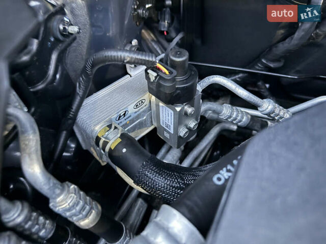 Серый Киа Niro, объемом двигателя 0 л и пробегом 165 тыс. км за 18000 $, фото 43 на Automoto.ua