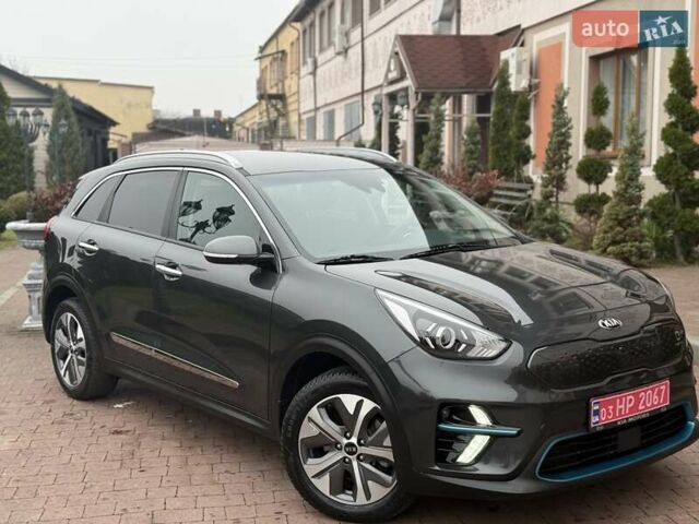 Серый Киа Niro, объемом двигателя 0 л и пробегом 125 тыс. км за 18950 $, фото 11 на Automoto.ua