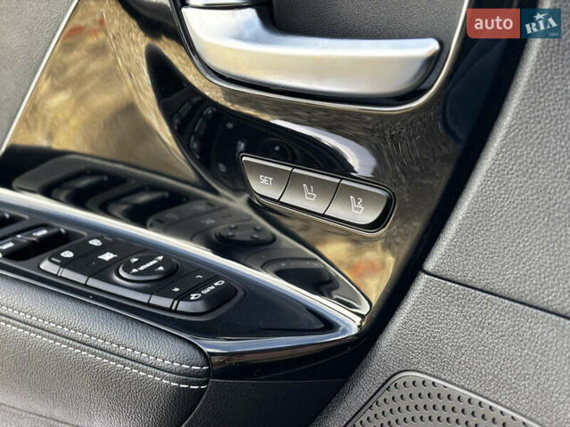 Серый Киа Niro, объемом двигателя 0 л и пробегом 110 тыс. км за 21200 $, фото 23 на Automoto.ua