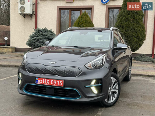 Серый Киа Niro, объемом двигателя 0 л и пробегом 158 тыс. км за 17750 $, фото 3 на Automoto.ua