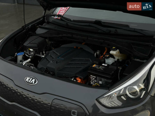 Серый Киа Niro, объемом двигателя 0 л и пробегом 164 тыс. км за 17550 $, фото 23 на Automoto.ua