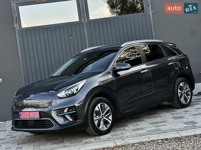 Серый Киа Niro, объемом двигателя 0 л и пробегом 88 тыс. км за 18500 $, фото 35 на Automoto.ua
