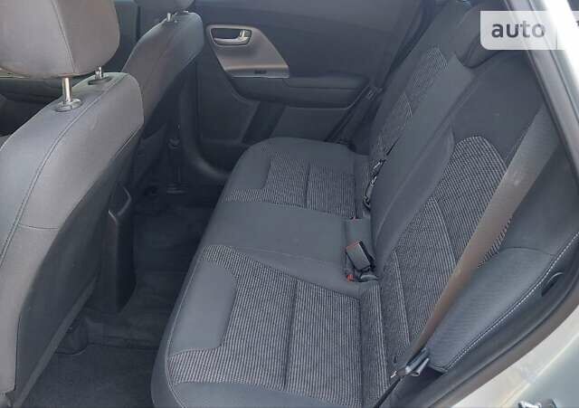 Серый Киа Niro, объемом двигателя 1.6 л и пробегом 4 тыс. км за 20799 $, фото 25 на Automoto.ua