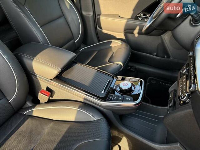 Серый Киа Niro, объемом двигателя 0 л и пробегом 57 тыс. км за 23299 $, фото 36 на Automoto.ua