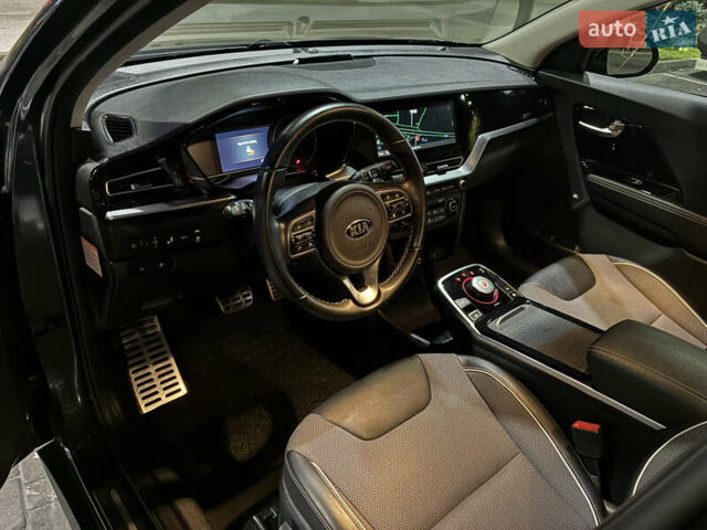 Серый Киа Niro, объемом двигателя 0 л и пробегом 116 тыс. км за 17999 $, фото 26 на Automoto.ua
