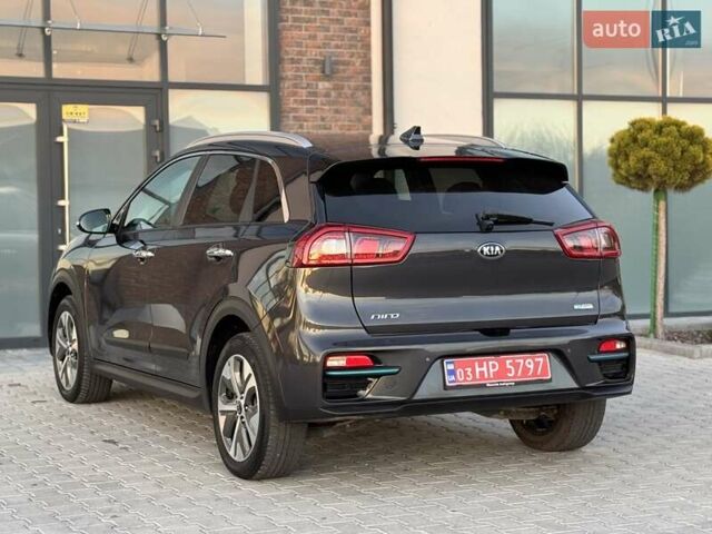 Сірий Кіа Niro, об'ємом двигуна 0 л та пробігом 135 тис. км за 17500 $, фото 17 на Automoto.ua