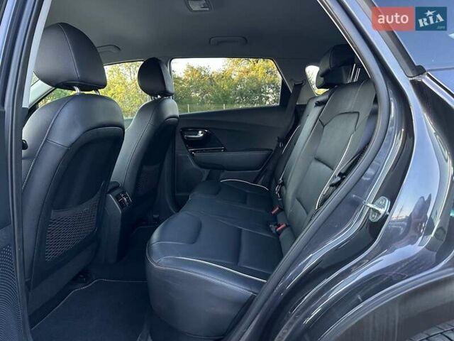 Сірий Кіа Niro, об'ємом двигуна 0 л та пробігом 76 тис. км за 21700 $, фото 43 на Automoto.ua