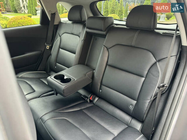 Серый Киа Niro, объемом двигателя 0 л и пробегом 118 тыс. км за 19350 $, фото 126 на Automoto.ua