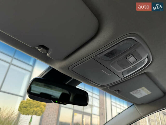 Серый Киа Niro, объемом двигателя 0 л и пробегом 142 тыс. км за 17700 $, фото 61 на Automoto.ua