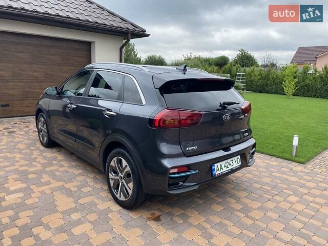 Серый Киа Niro, объемом двигателя 0 л и пробегом 117 тыс. км за 20470 $, фото 11 на Automoto.ua