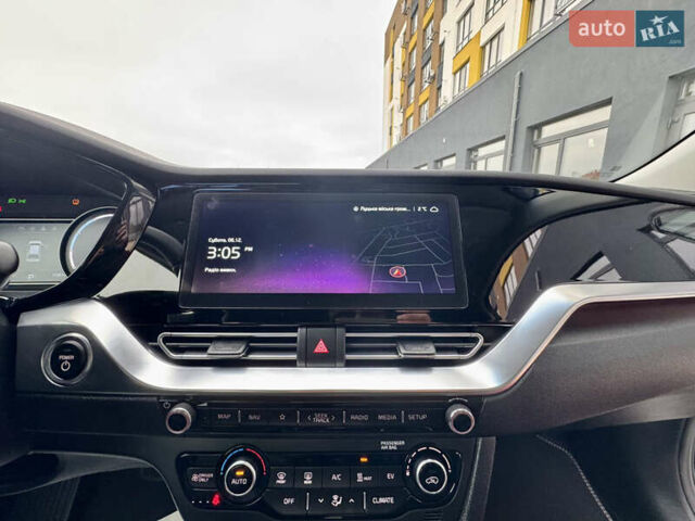Серый Киа Niro, объемом двигателя 0 л и пробегом 109 тыс. км за 20500 $, фото 48 на Automoto.ua