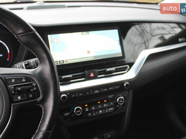 Сірий Кіа Niro, об'ємом двигуна 0 л та пробігом 74 тис. км за 19990 $, фото 49 на Automoto.ua