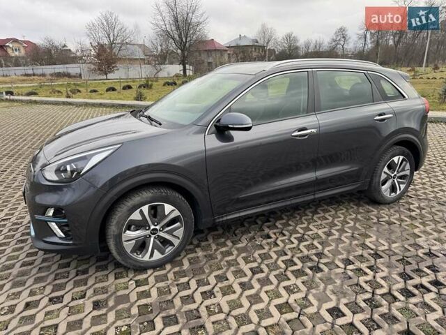 Сірий Кіа Niro, об'ємом двигуна 0 л та пробігом 150 тис. км за 17350 $, фото 7 на Automoto.ua