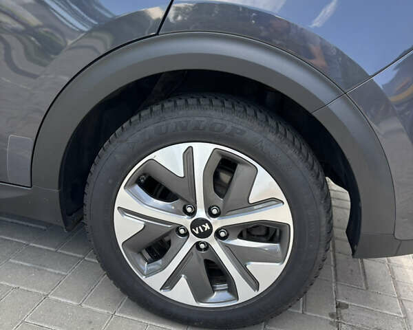 Серый Киа Niro, объемом двигателя 0 л и пробегом 73 тыс. км за 19200 $, фото 7 на Automoto.ua