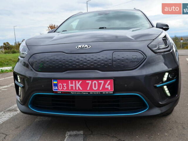 Серый Киа Niro, объемом двигателя 0 л и пробегом 77 тыс. км за 19950 $, фото 7 на Automoto.ua