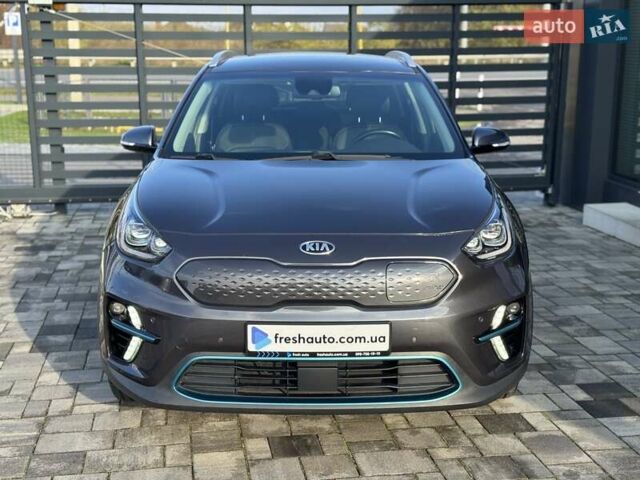 Серый Киа Niro, объемом двигателя 0 л и пробегом 142 тыс. км за 18900 $, фото 1 на Automoto.ua