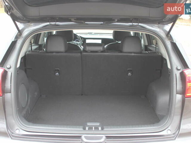 Сірий Кіа Niro, об'ємом двигуна 0 л та пробігом 74 тис. км за 19990 $, фото 17 на Automoto.ua