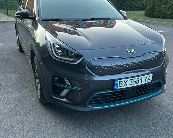Серый Киа Niro, объемом двигателя 0 л и пробегом 160 тыс. км за 19200 $, фото 5 на Automoto.ua