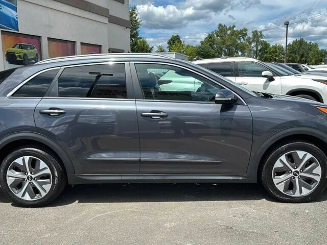 Сірий Кіа Niro, об'ємом двигуна 0 л та пробігом 32 тис. км за 12500 $, фото 5 на Automoto.ua