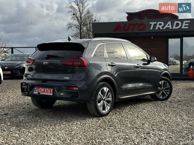 Серый Киа Niro, объемом двигателя 0 л и пробегом 110 тыс. км за 21200 $, фото 9 на Automoto.ua