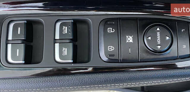 Сірий Кіа Niro, об'ємом двигуна 0 л та пробігом 158 тис. км за 19950 $, фото 24 на Automoto.ua