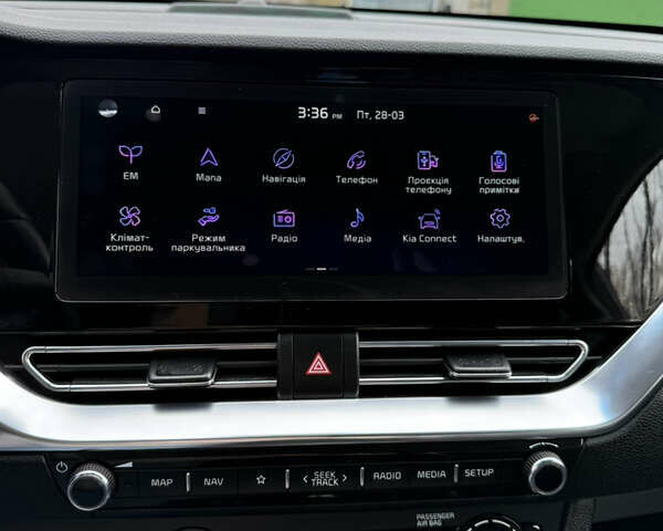Серый Киа Niro, объемом двигателя 0 л и пробегом 120 тыс. км за 19750 $, фото 33 на Automoto.ua
